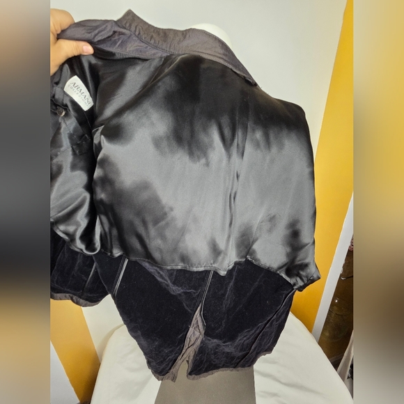 Armani Collezioni Size 42/L Distressed Jacket - Picture 14 of 15